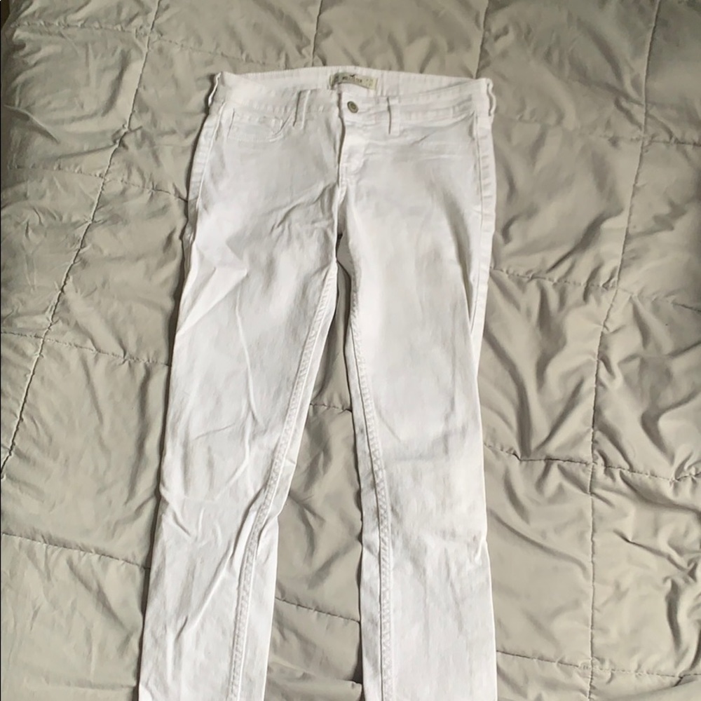 White Hollister jeans